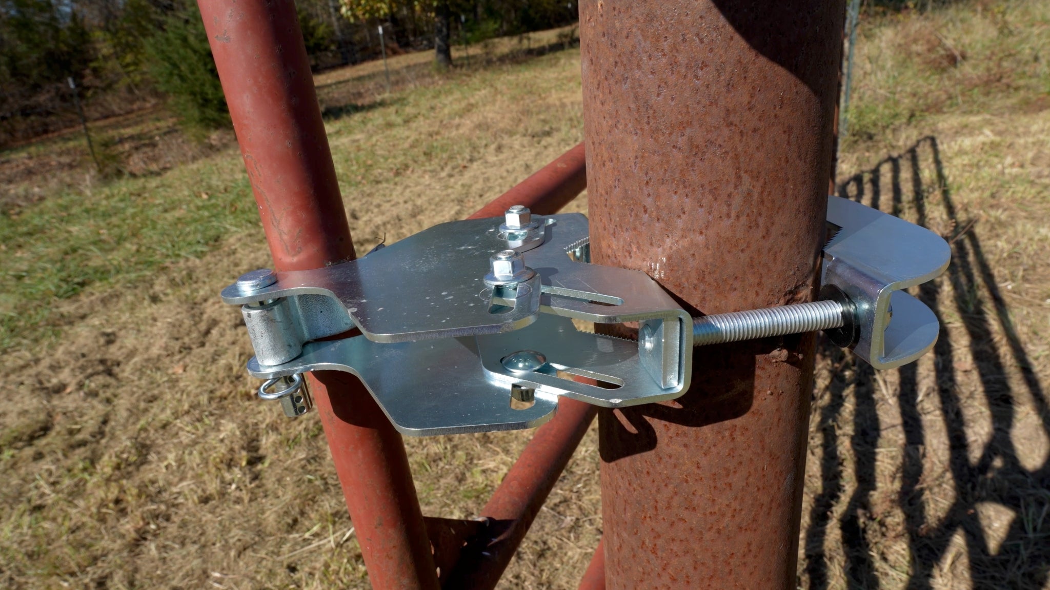 Clamp-On Gate Hinge Set (2)