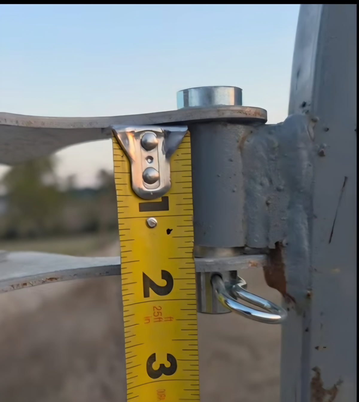 Clamp-On Gate Hinge Set (2)